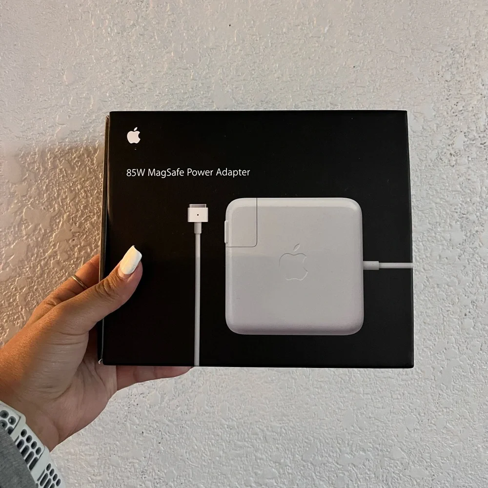 Brand new apple adapter 85W